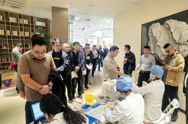 【热血奉献 国企担当】信华集团组织开展无偿献血活动
