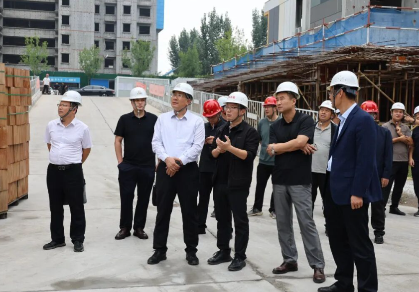 信华集团开展重点项目调研及节前安全检查工作