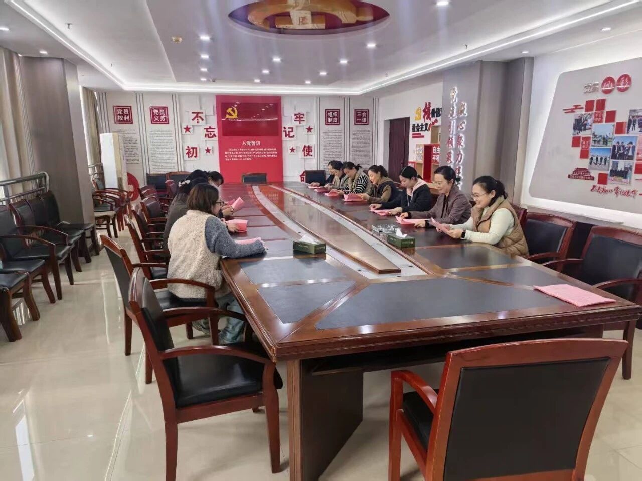 信华发展公司开展女职工普法宣传活动