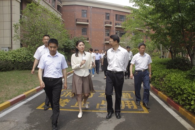 枣庄市人大城环委到信华集团调研