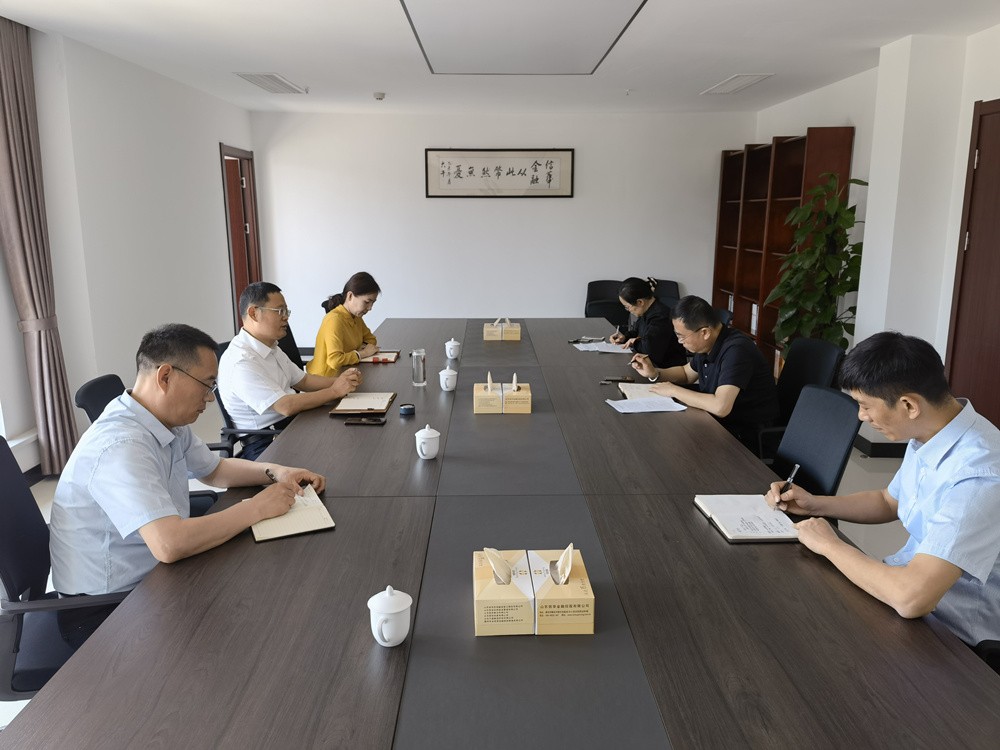 徐俊董事长到信华金融控股公司开展座谈调研   